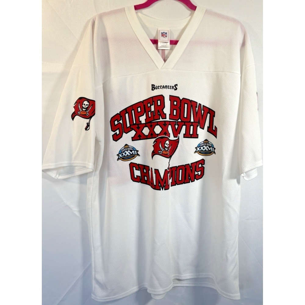 NFL Commerative Shirt Size XL Tampa Bay Buccaneers Super Bowl 37 #14 B. Johnson